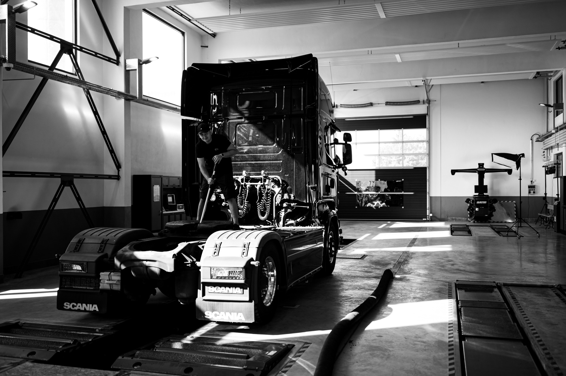 Prüfzentrum Plauen Abgas TÜV GTÜ Oldtimer Schadensgutachten Unfall TÜV-Plakette Unfallrekonstruktion Messtechnik